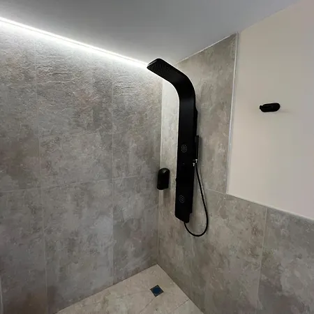 Oxxi B فالنسيا